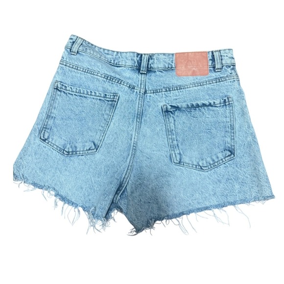 Zara Denim Shorts Women's Size 6 Highrise Light Wash Button Fly - Picture 2 of 5